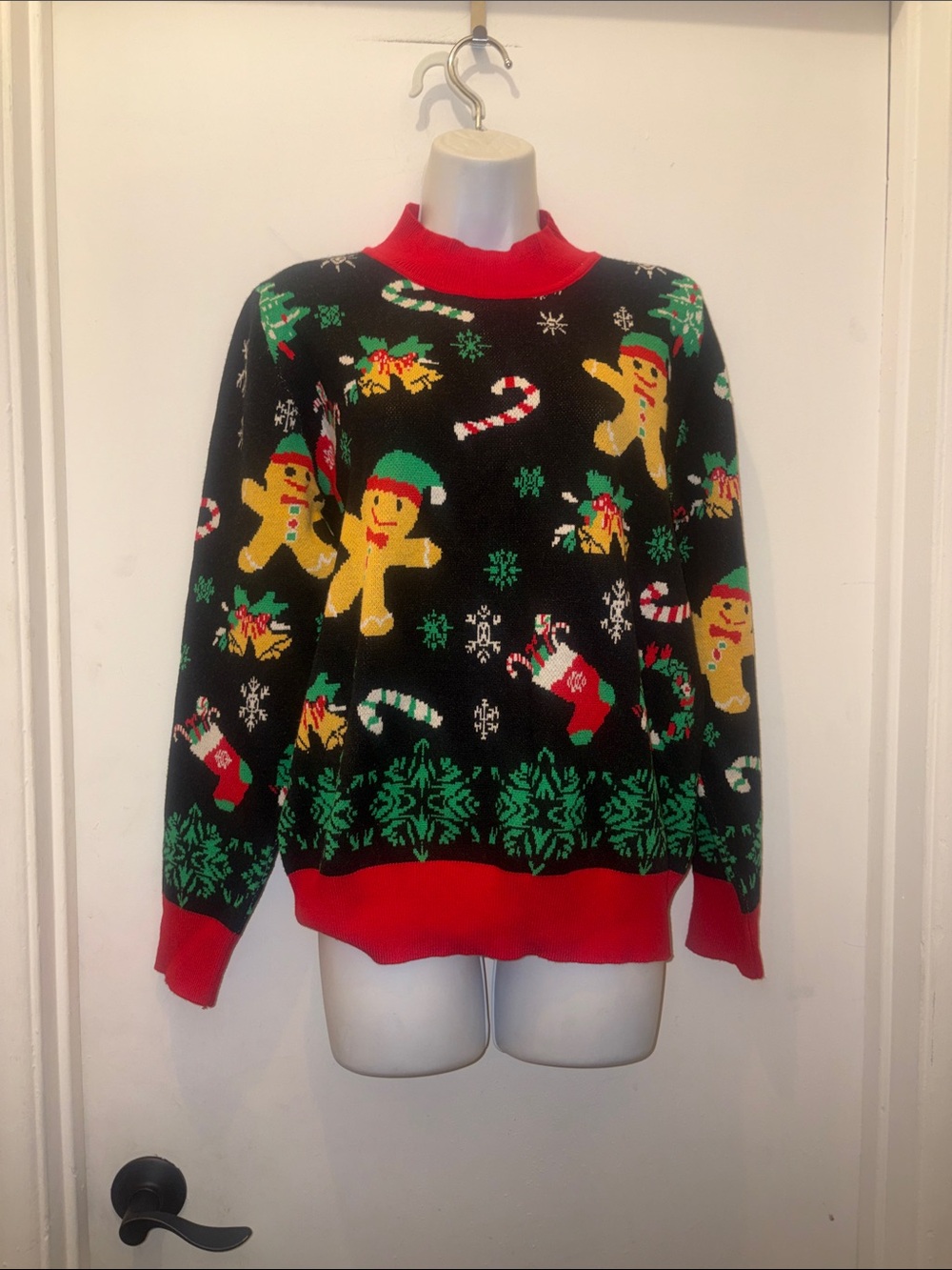 New Christmas Festive Gingerbread Crewneck Sweater - Black/Red